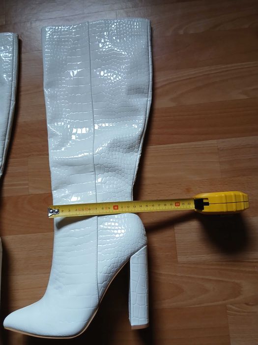 Kozaki damskie białe 38