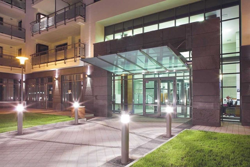 Wynajmę  wygodne miejsce parkingowe Warszawa ul.Giełdowa