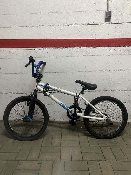 Bmx com pouco uso