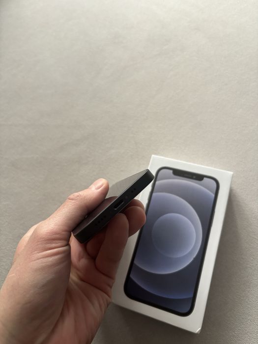 Iphone 12 mini 64 gb bateria 100 % stan bdb