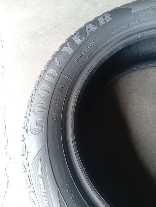 Goodyear UltraGrip 8 4шт 185/65 R15 шини зимові дуже добрі і гребучі
