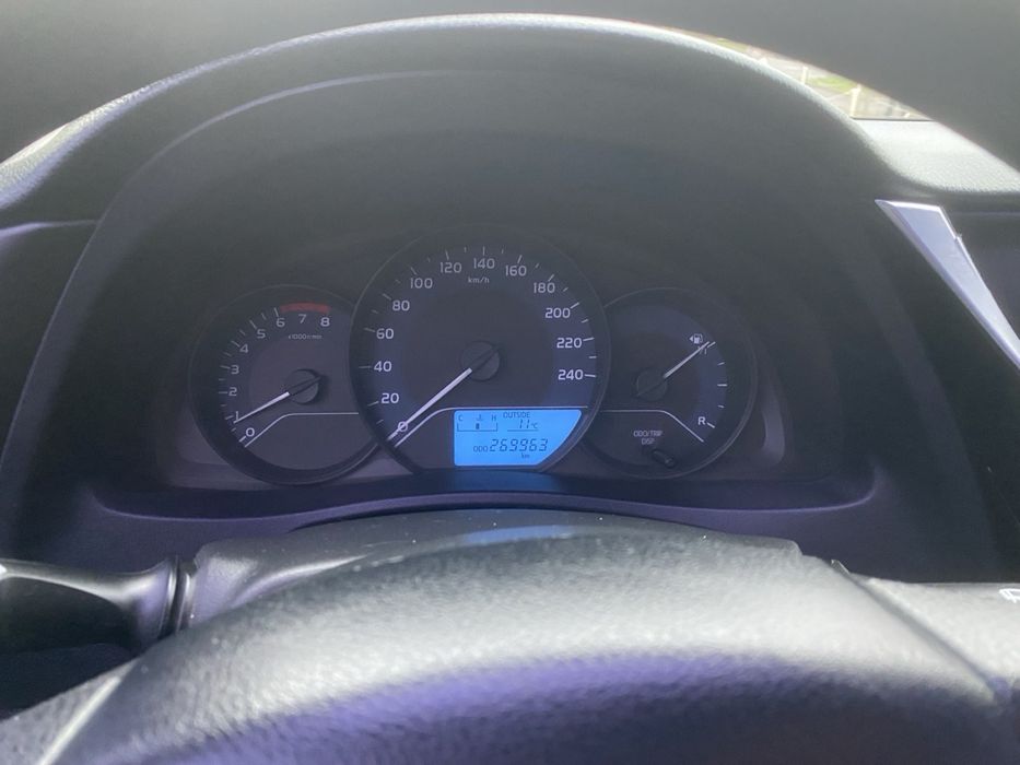 TOYOTA Corolla седан-В