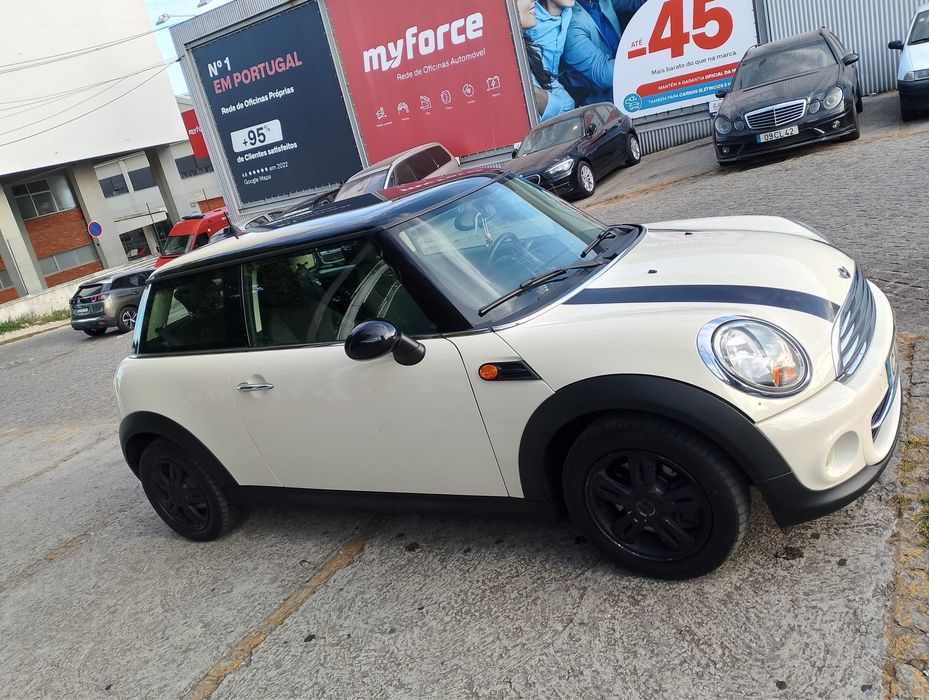Mini Cooper 1.6528942689064079361