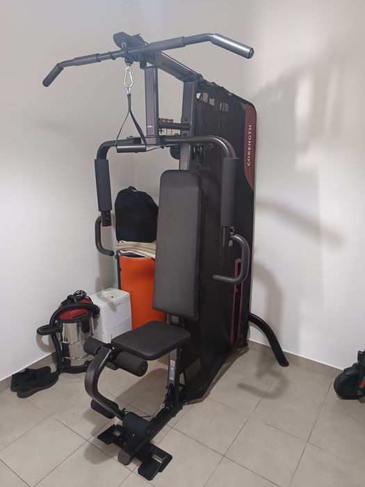 Equipamento de musculação