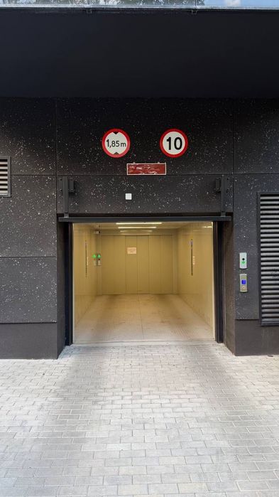 Miejsce parkingowe w garażu podziemnym ul. Szarych Szeregów 6A - Widok 2