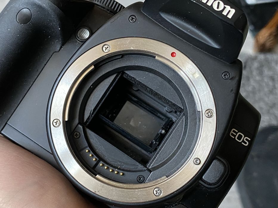 lustrzanka cyfrowa Canon EOS 400D Korpus