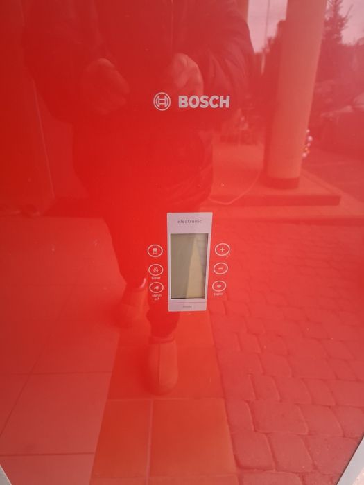 Bosch części lodówka czerwone drzwi