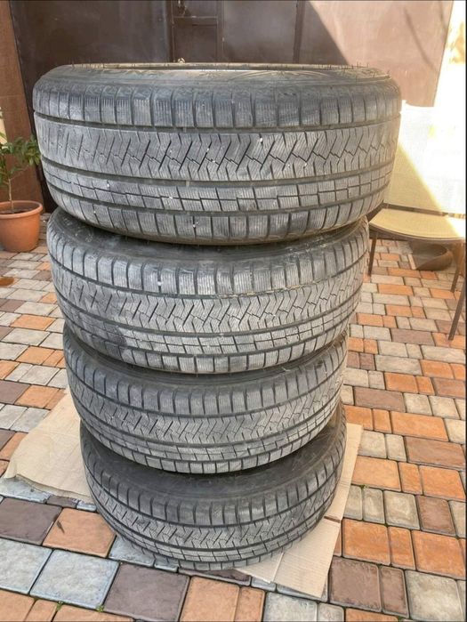 Шини з дисками на ВMW  розмір 225×55R18 зимні  TRIANGLE