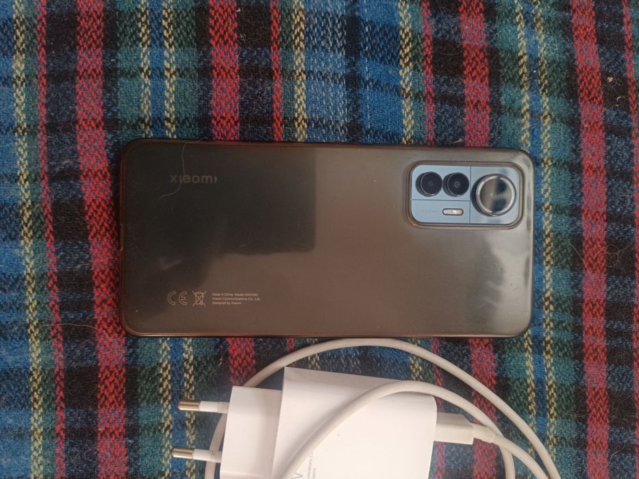Продам Xiaomi 12 Lite.
