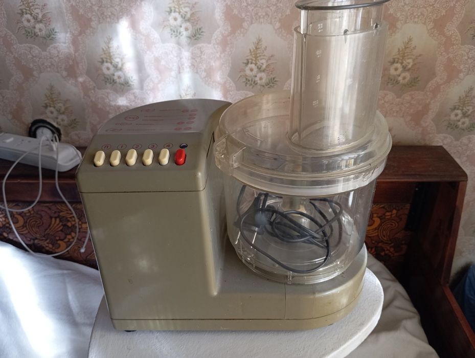 Продам новий кухоний комбайн.