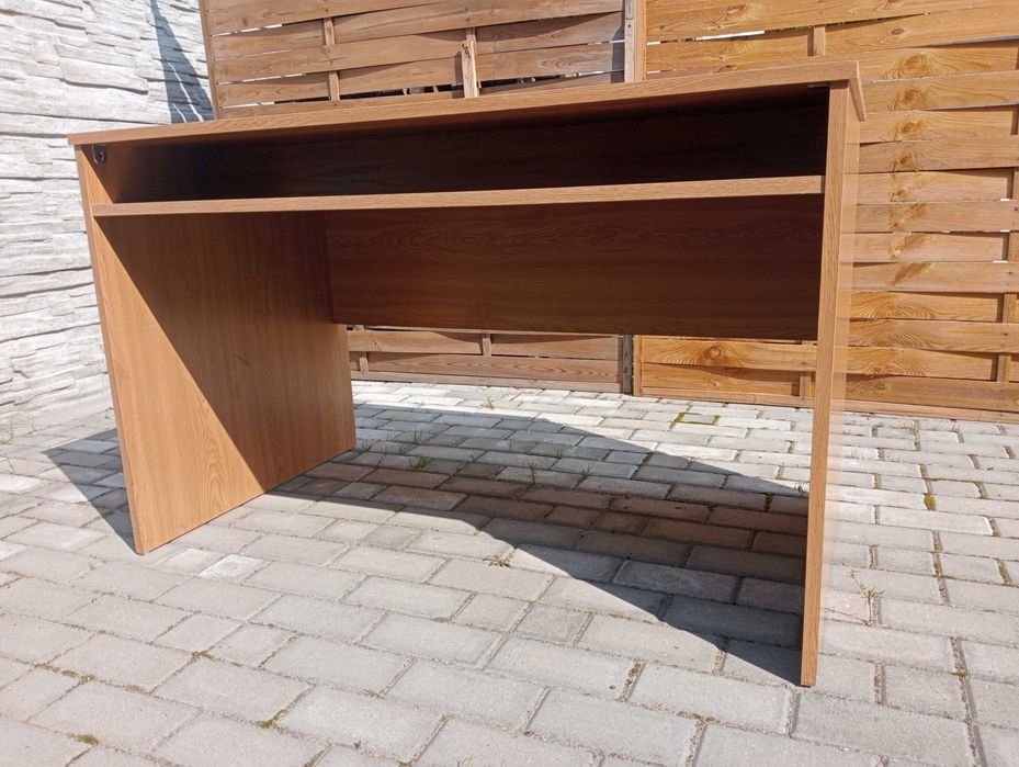 Biurko, stolik pod koputer