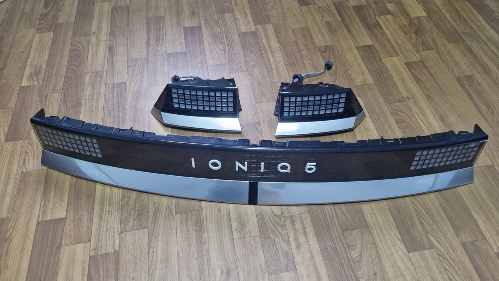 Ионик 5 ліхтрі задні