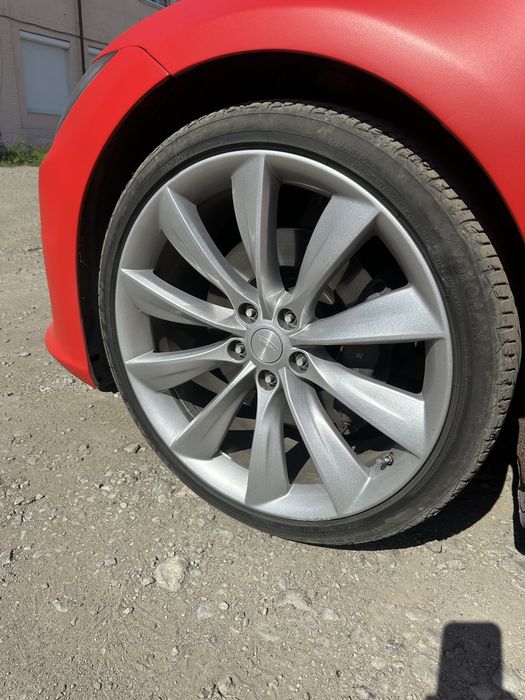 Продам диски Tesla R21