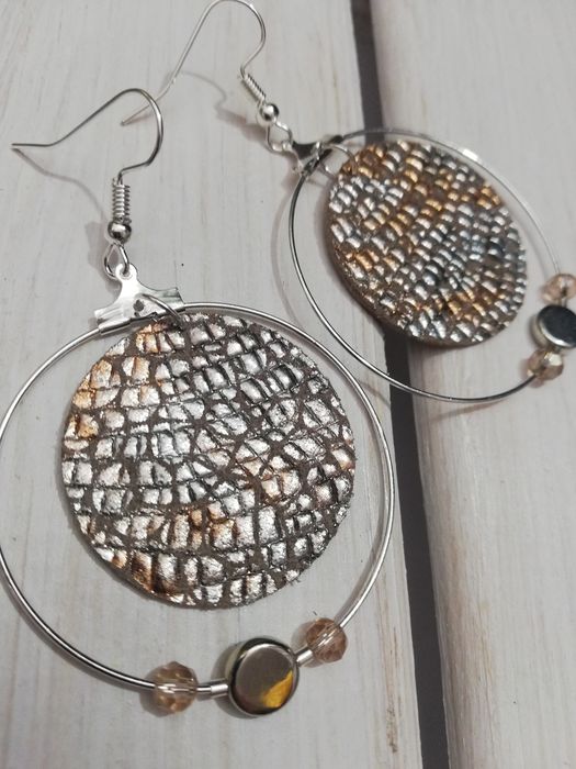 Kolczyki z włoskiej skóry srebrne stal chirurgiczna koła