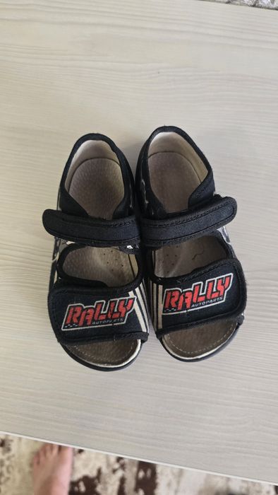 Тапочки для садика босоножки 24 размер