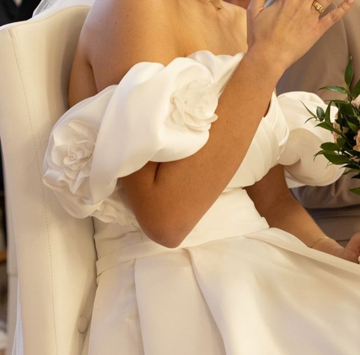 Suknia ślubna gładka