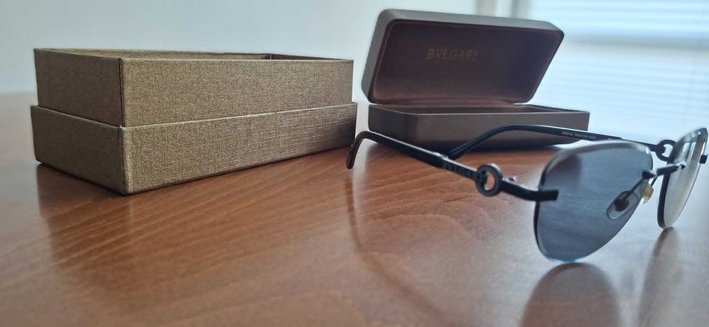 Okulary przeciwsłoneczne Bvlgari z pudełkiem