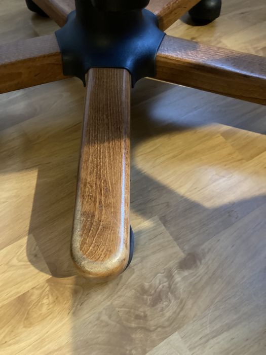 Fotel gabinetowy - skóra naturalna