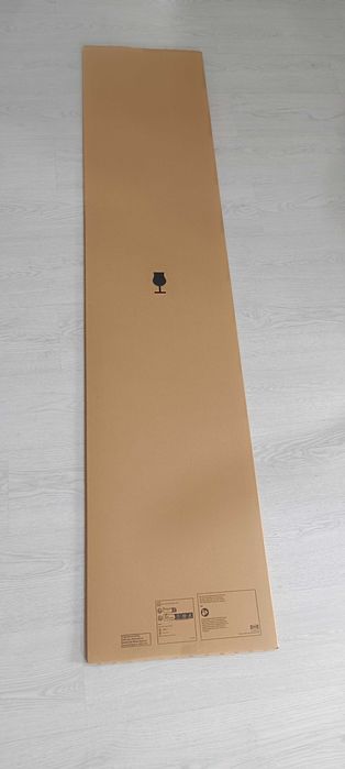 Vidro IKEA de móvel Besta