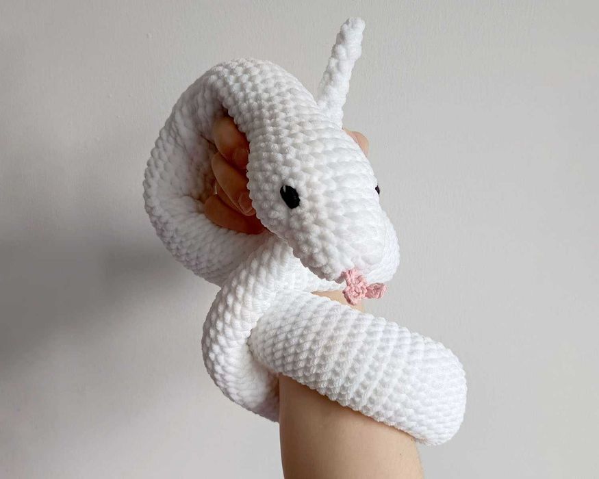 Duży wąż 150 cm na szydełku - mięciutka, ręcznie robiona przytulanka