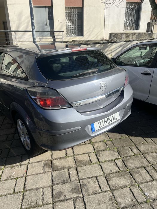 Opel astra gtc em muito bom estado