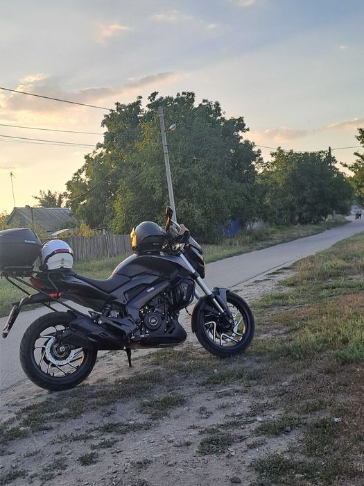 Баджаж доминар 400