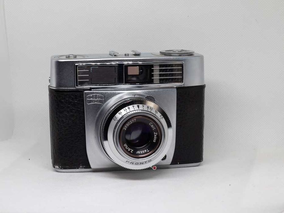 Máquina fotográfica analógica 35 mm rangefinder Zeiss Ikon Contessa