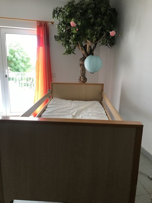 Cama Articulada Elétrica com Colchão de Espuma + Colchão Anti-Escaras