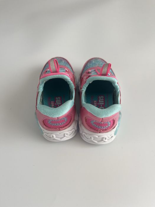 Кросівки для дівчинки Skechers 22