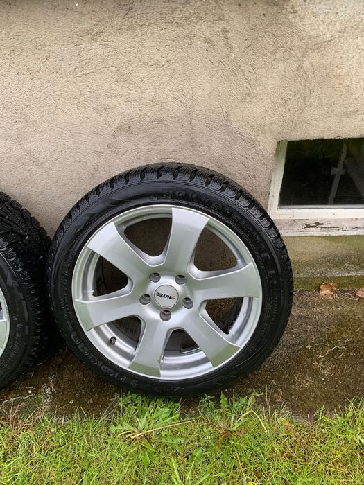 Alufelgi Volkswagen, Audi, Skoda 17 cali z oponami w idealnym stanie.