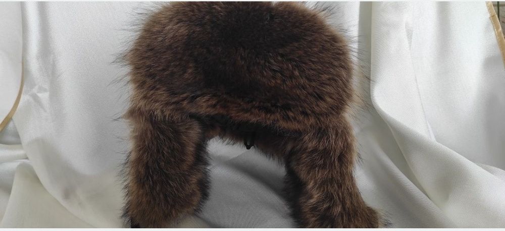 Czapka uszatka / pilotka z naturalnym futrem z jenota