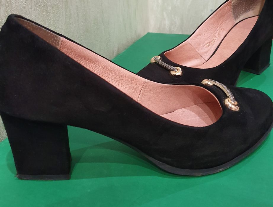 Туфлі жіночі замшеві