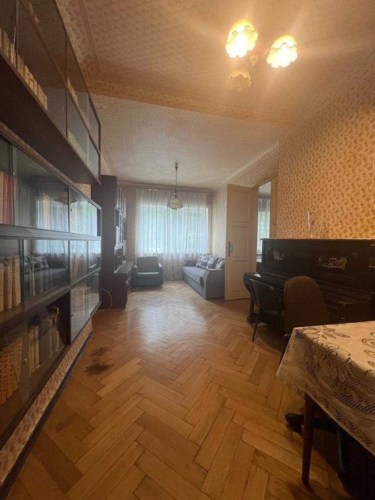 Продам 3 к кв Центр проспект Независимости Сталинка 71 кв м 4 этаж ЭКС