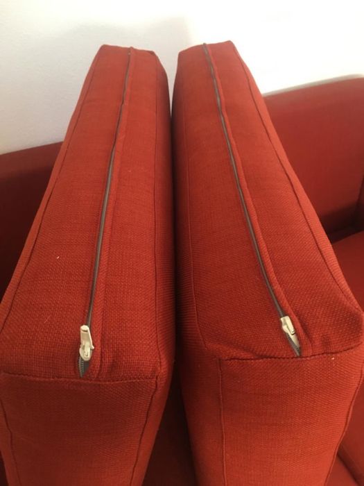 Sofá de dois lugares + poltrona