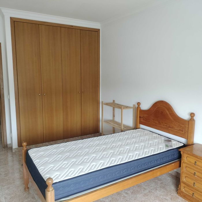 Quartos individuais a estudante 250€/260€/300€ com despesas incluídas