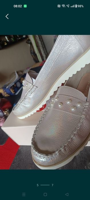 Sprzedam piękne nowe mokasyny rozmiar 40