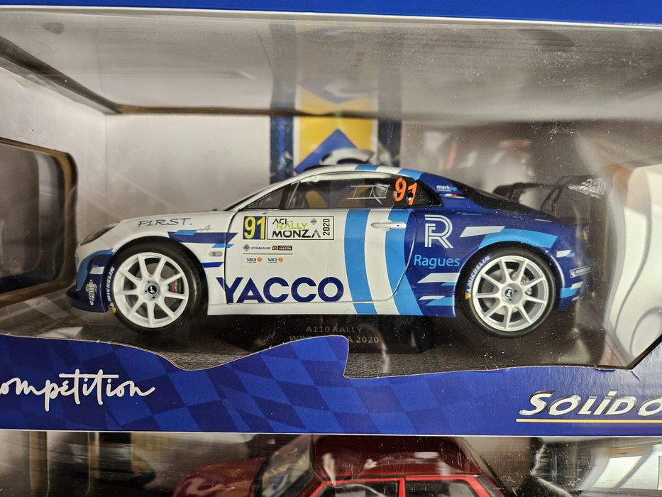 Miniaturas 1/18 Solido1