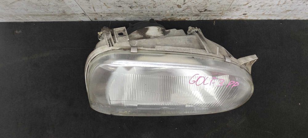 VW Volkswagen Golf III Lampa Reflektor Prawy Przód Prawy Przedni PP