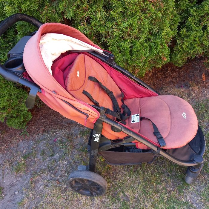 Wózek spacerówka składany Joie ceglasty