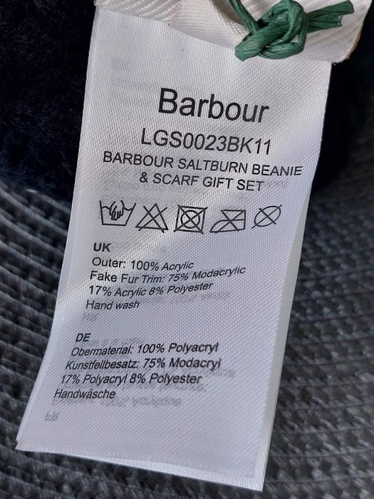 Czapka zimowa Barbour Saltburn Beanie z pomponem damska