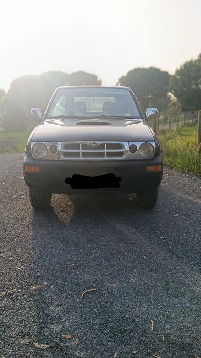 Ford maverick 2.7 TDI r20 terrano