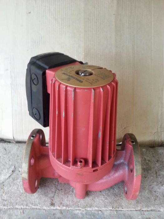 pompa grundfos ups 40-120f b 230v mało używana
