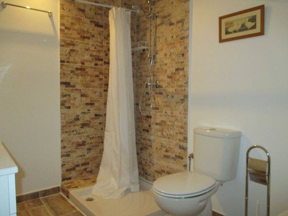 Quarto Duplex com Sala e WC Privativo (Metro Linha Azul)