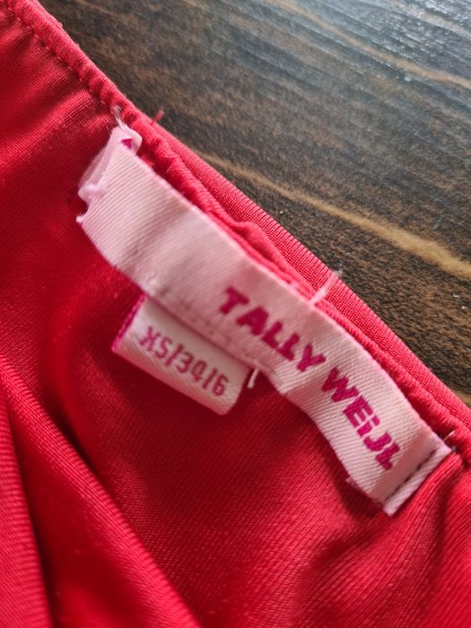 Zjawiskowa czerwona sukienka Tally weijl XS