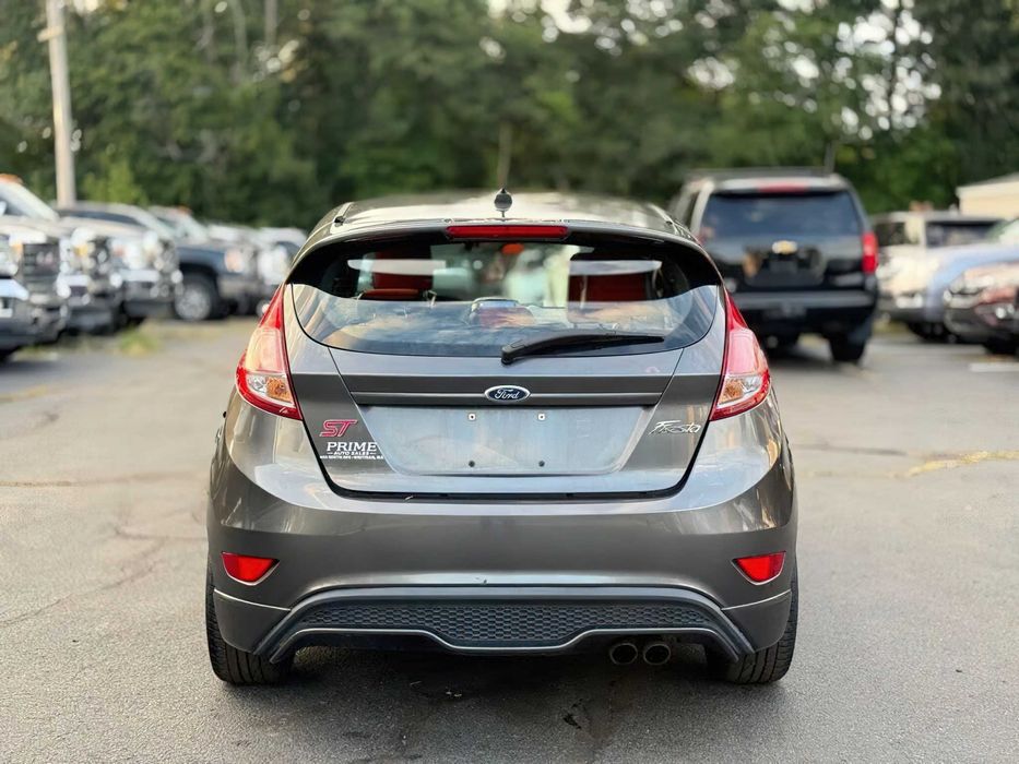 Ford Fiesta Titanium      2016