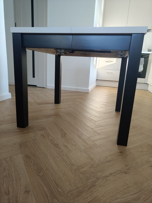 Stół kaszmirowy rozkładany