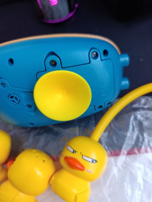 Игрушка в ванную утки