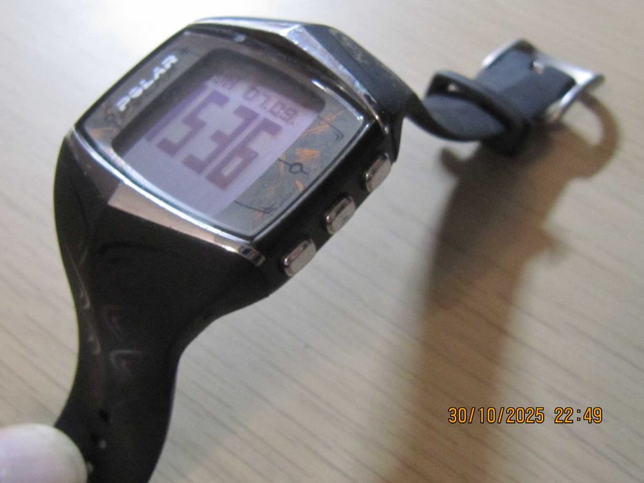 Polar niemiecki sportowy zegarek multifunkcyjny