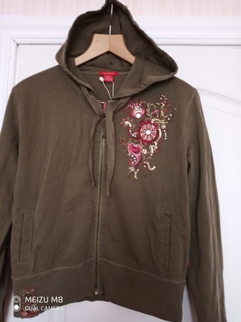 Женский спортивный костюм Castro.