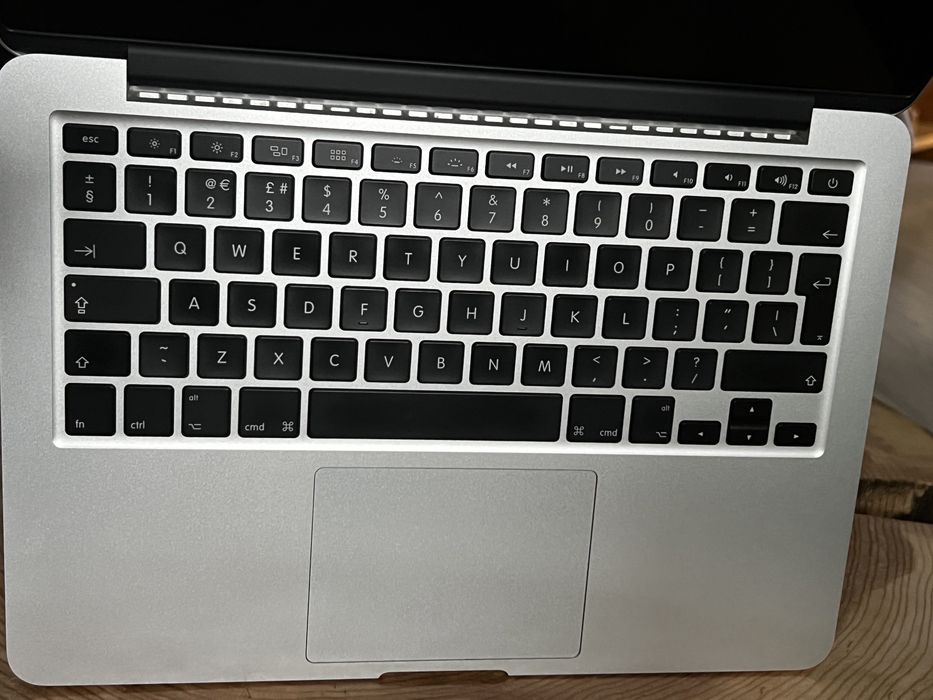 Apple MacBook Pro 13” (Retina mid 2014) bdb. stan